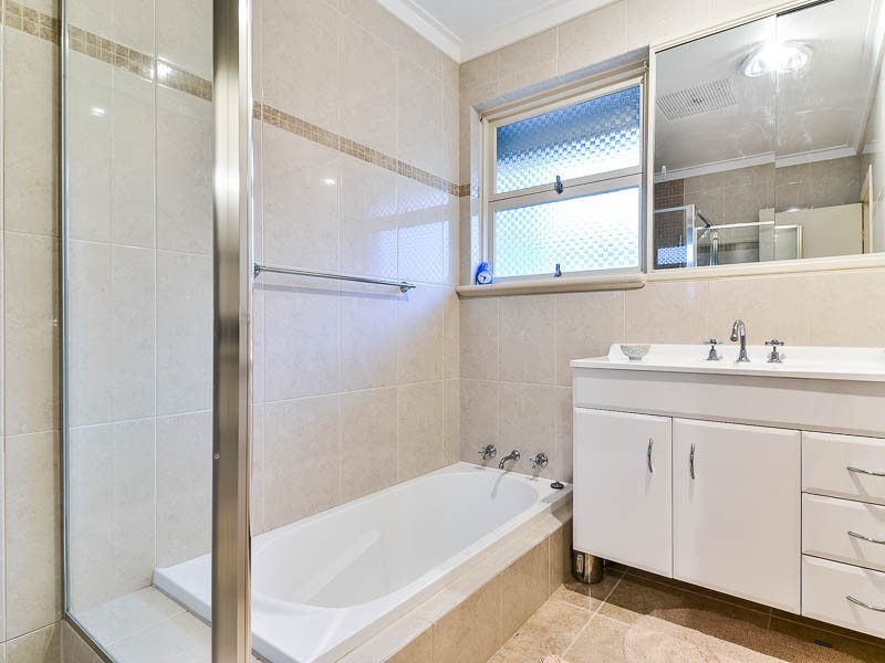 18 Parkhill Way, Wilson WA 6107