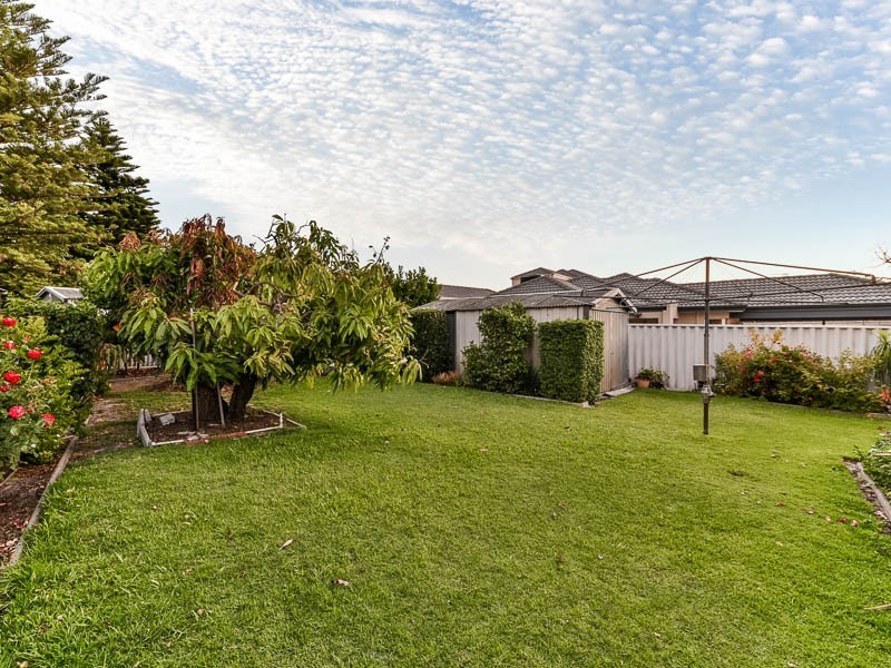 18 Parkhill Way, Wilson WA 6107