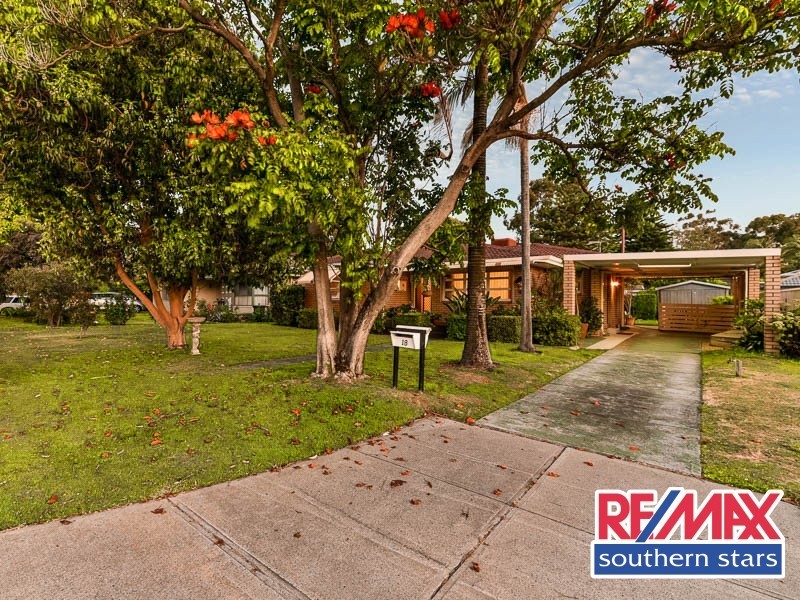 18 Parkhill Way, Wilson WA 6107