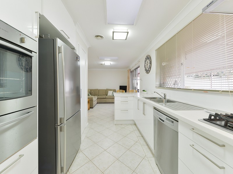 27 McLeish Place, Thornlie WA 6108