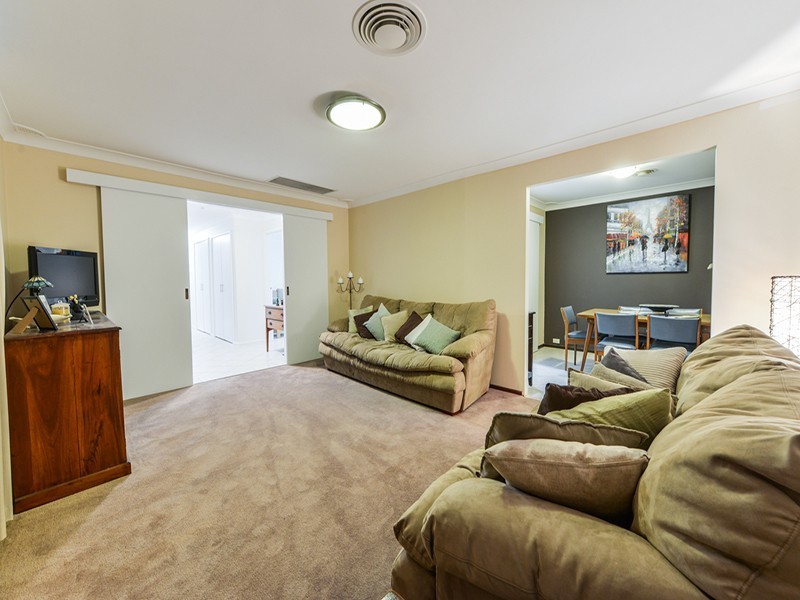 27 McLeish Place, Thornlie WA 6108