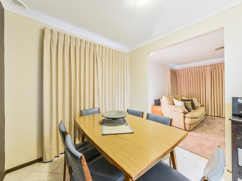 27 McLeish Place, Thornlie WA 6108