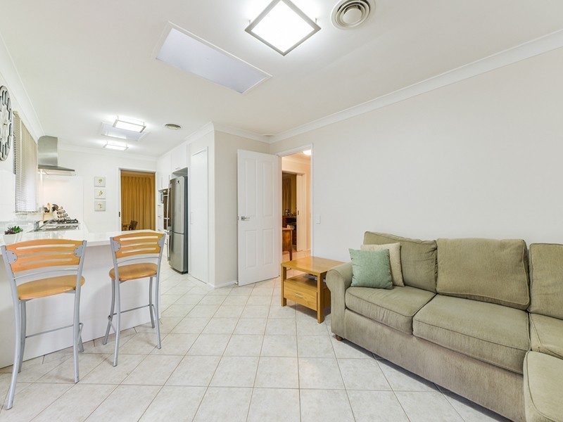 27 McLeish Place, Thornlie WA 6108