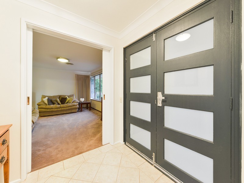 27 McLeish Place, Thornlie WA 6108