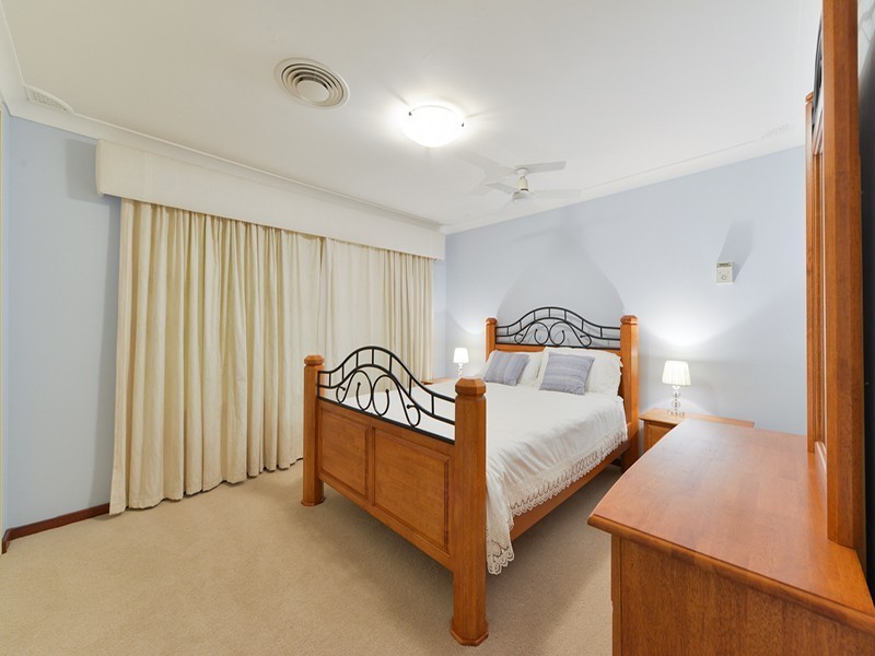 27 McLeish Place, Thornlie WA 6108