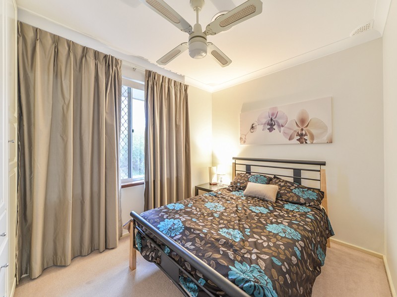 27 McLeish Place, Thornlie WA 6108