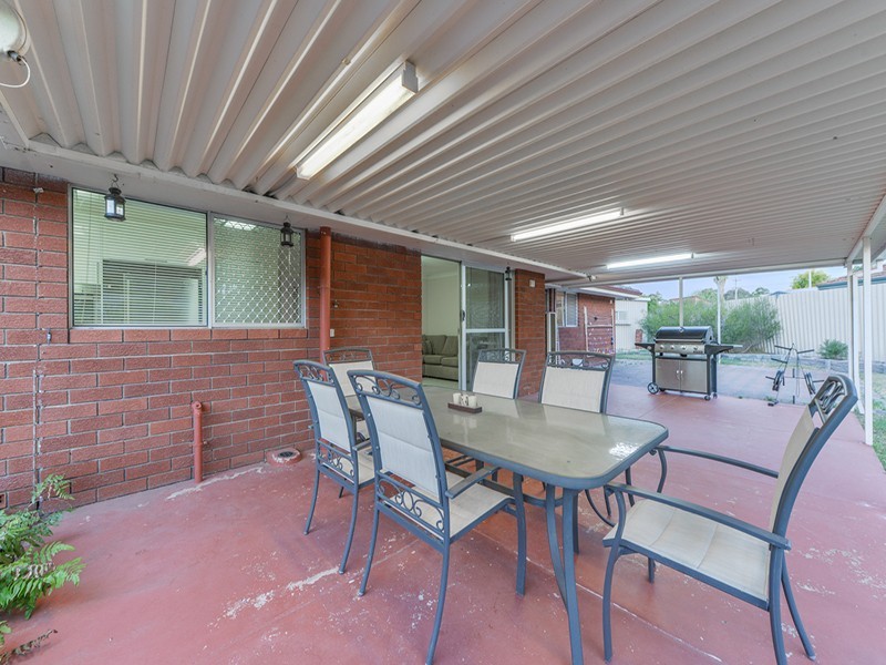 27 McLeish Place, Thornlie WA 6108