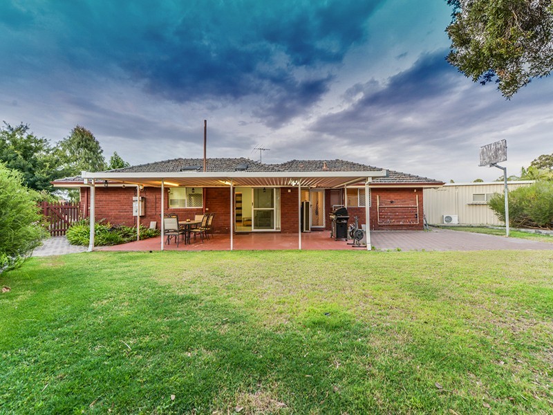 27 McLeish Place, Thornlie WA 6108