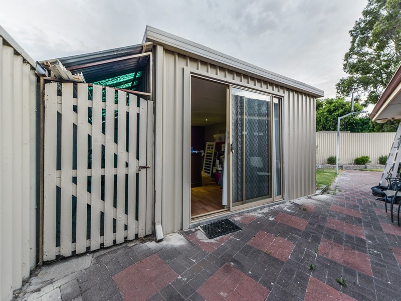 27 McLeish Place, Thornlie WA 6108