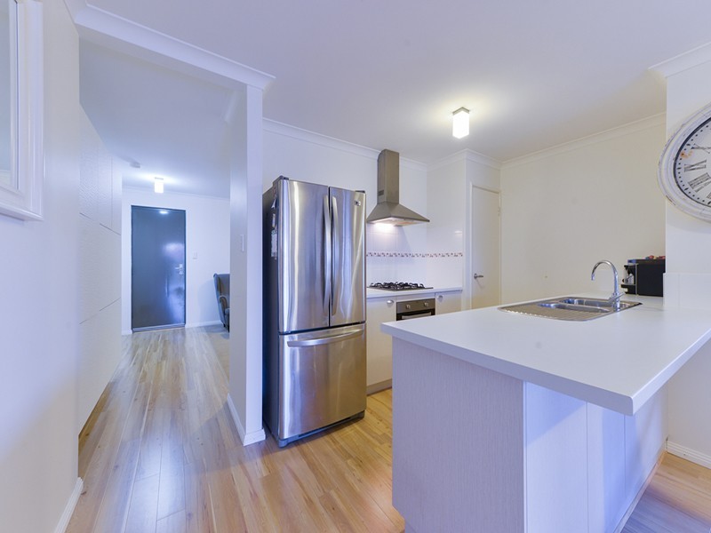 35 Blacksmith Street, Queens Park WA 6107