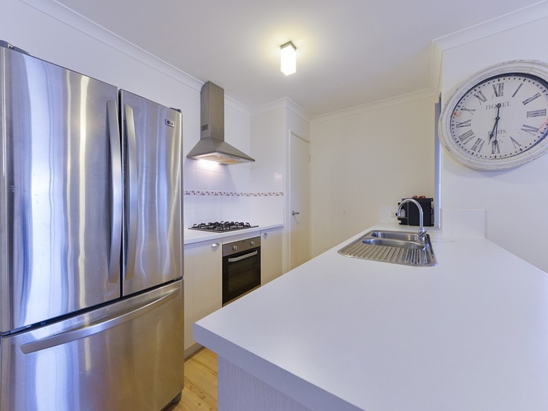 35 Blacksmith Street, Queens Park WA 6107