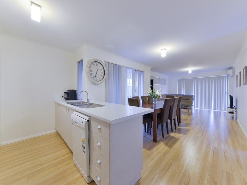 35 Blacksmith Street, Queens Park WA 6107