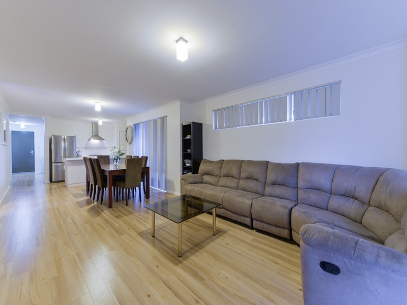 35 Blacksmith Street, Queens Park WA 6107