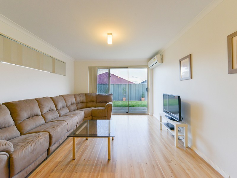 35 Blacksmith Street, Queens Park WA 6107