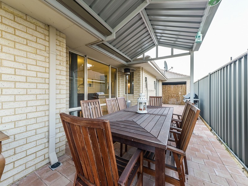 35 Blacksmith Street, Queens Park WA 6107