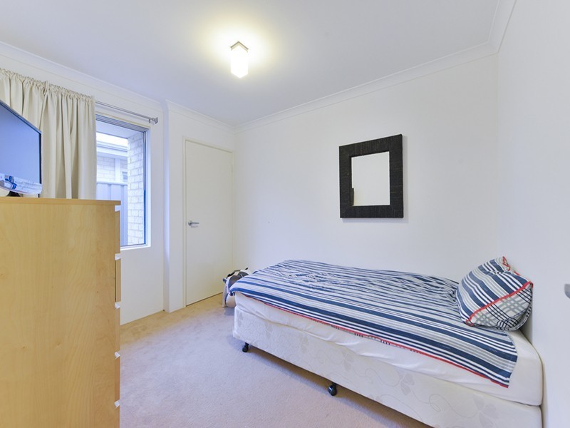 35 Blacksmith Street, Queens Park WA 6107