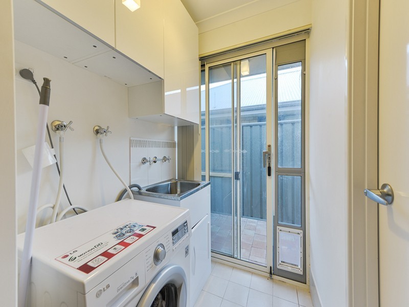 35 Blacksmith Street, Queens Park WA 6107