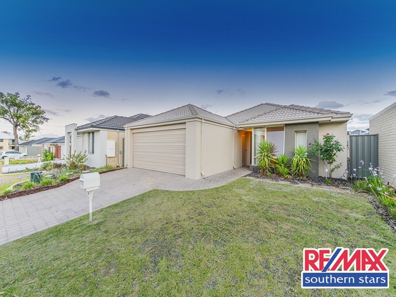 35 Blacksmith Street, Queens Park WA 6107