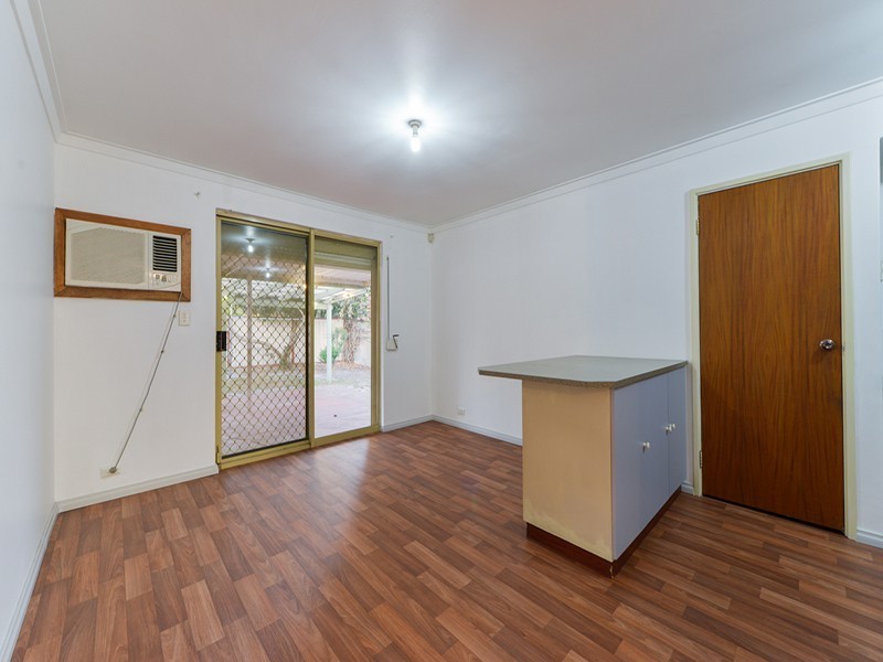 4/86 Centre Street, Queens Park WA 6107