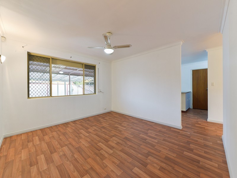 4/86 Centre Street, Queens Park WA 6107