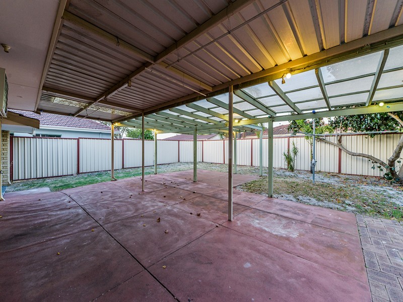 4/86 Centre Street, Queens Park WA 6107