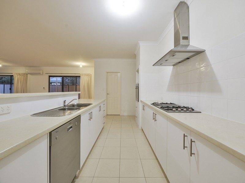 22 Campaspe Drive, Success WA 6164