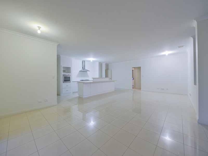 22 Campaspe Drive, Success WA 6164