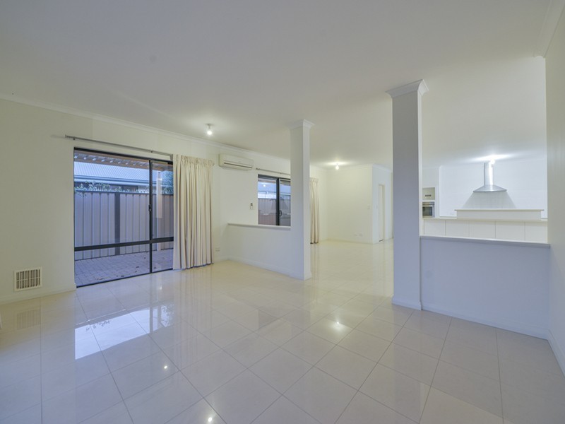 22 Campaspe Drive, Success WA 6164