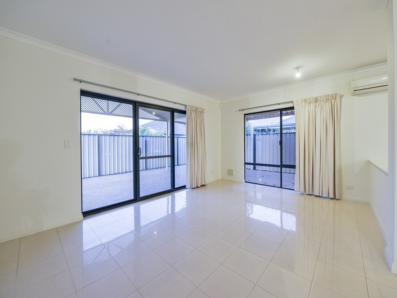 22 Campaspe Drive, Success WA 6164