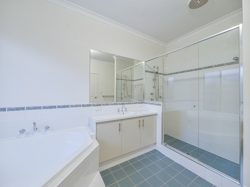 22 Campaspe Drive, Success WA 6164