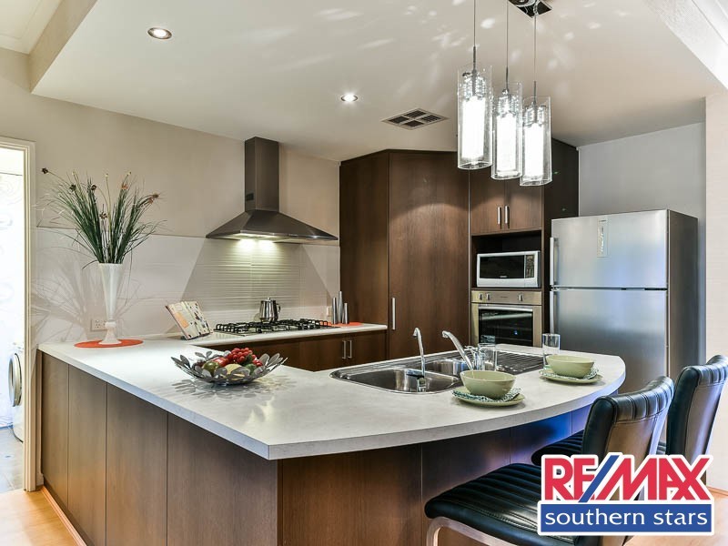 14 Tulip Way, East Cannington WA 6107