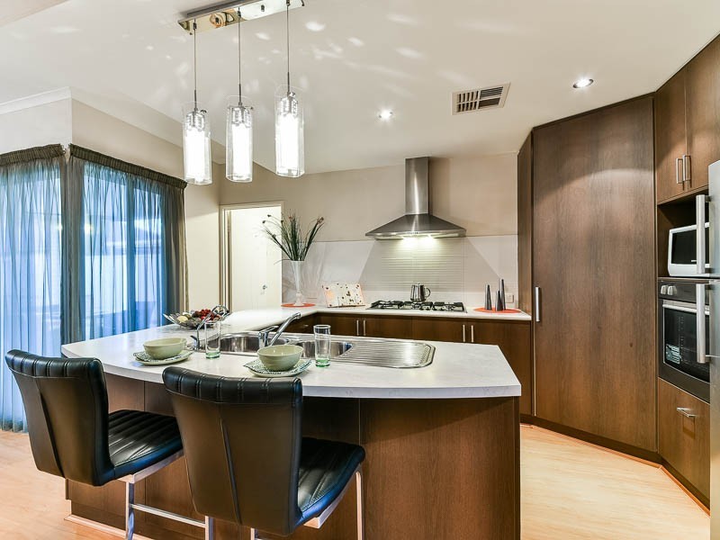 14 Tulip Way, East Cannington WA 6107