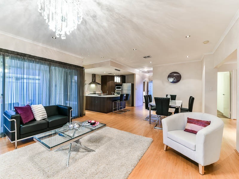 14 Tulip Way, East Cannington WA 6107