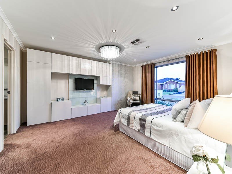 14 Tulip Way, East Cannington WA 6107