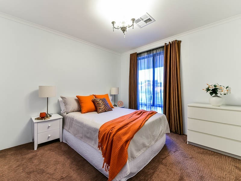 14 Tulip Way, East Cannington WA 6107