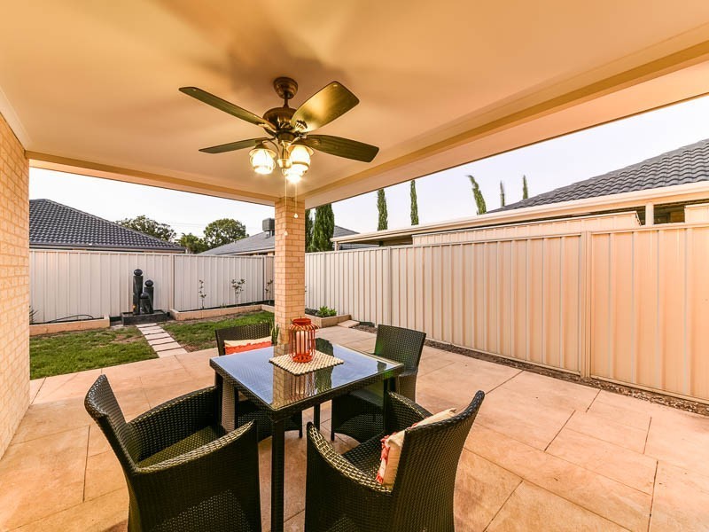 14 Tulip Way, East Cannington WA 6107