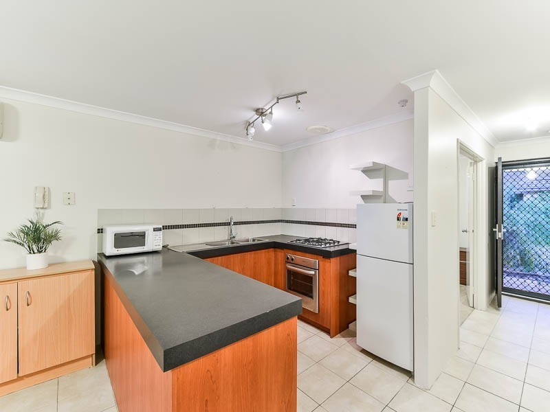 9/153 Sevenoaks Street, Cannington WA 6107