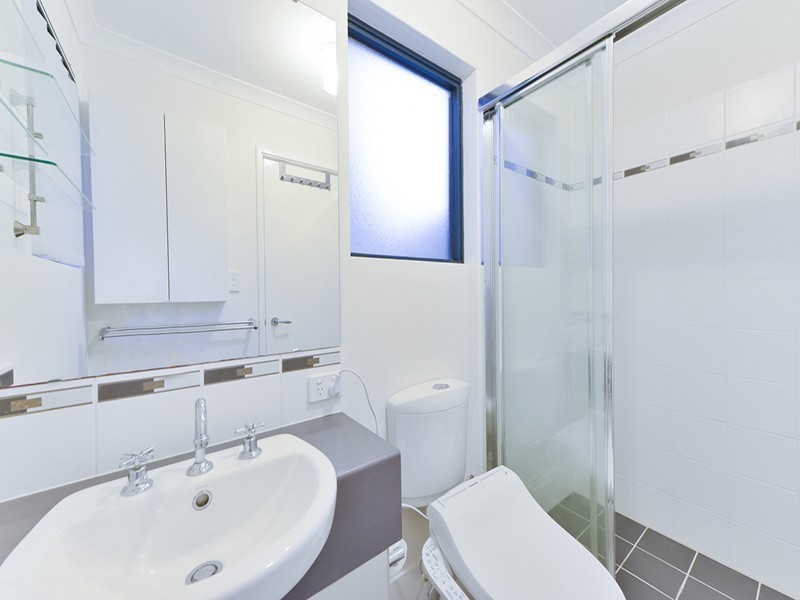 1/14 Godwit Street, Queens Park WA 6107