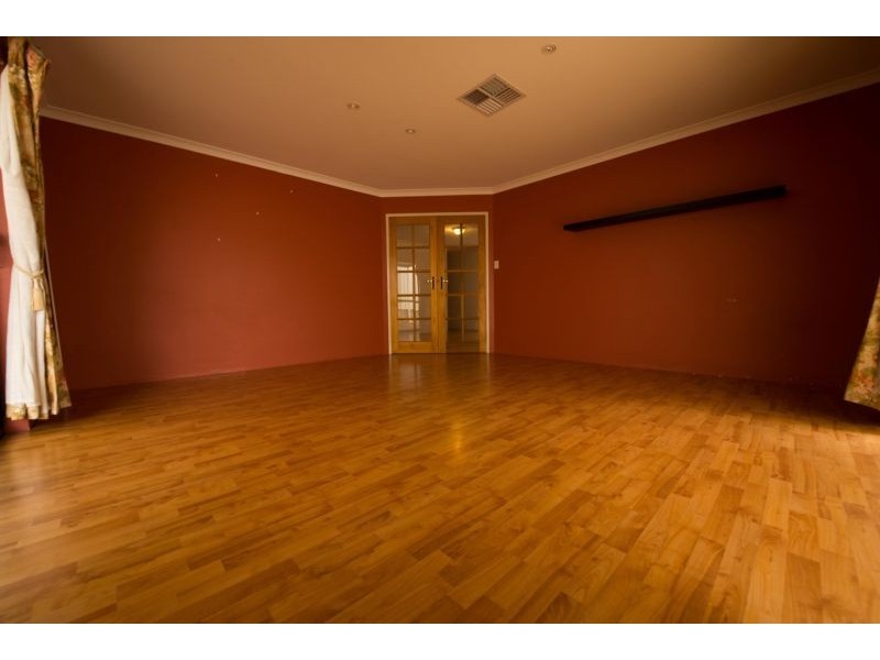 19 Carnegie Parade, Success WA 6164