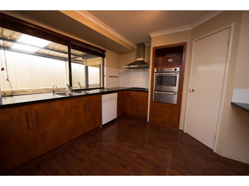 19 Carnegie Parade, Success WA 6164