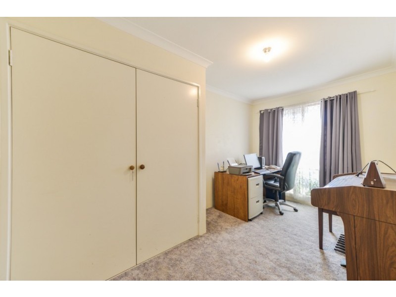 2/15 Herndon Close, Cannington WA 6107