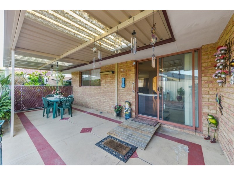 2/15 Herndon Close, Cannington WA 6107