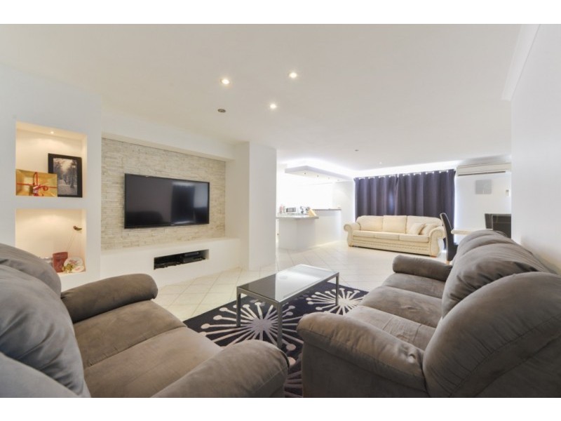 154 Centre Street, Queens Park WA 6107