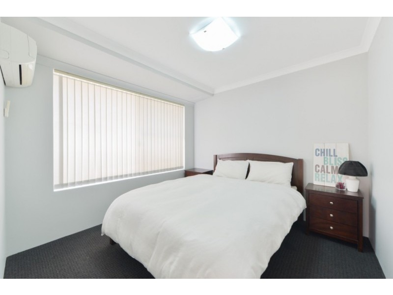 154 Centre Street, Queens Park WA 6107