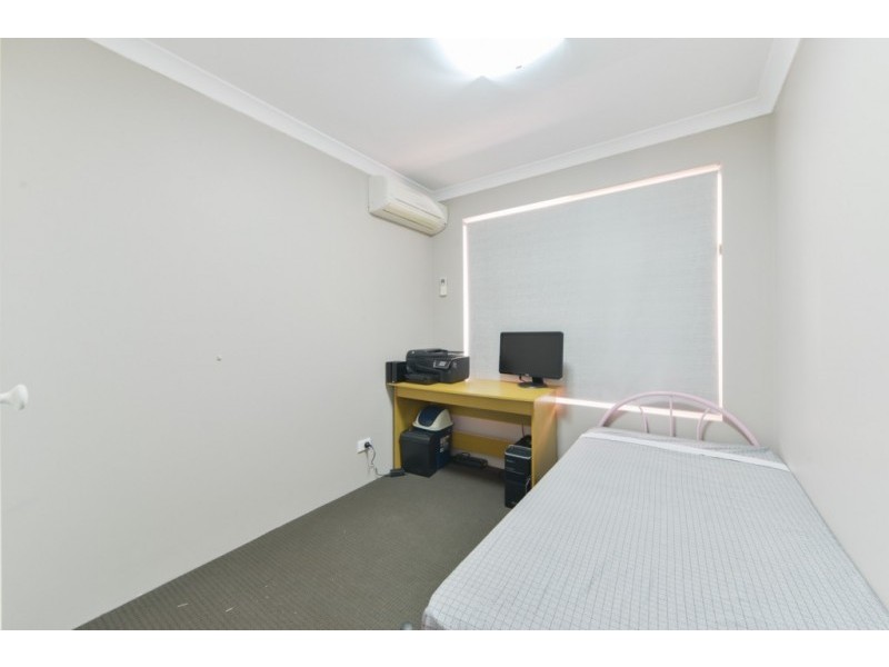 154 Centre Street, Queens Park WA 6107