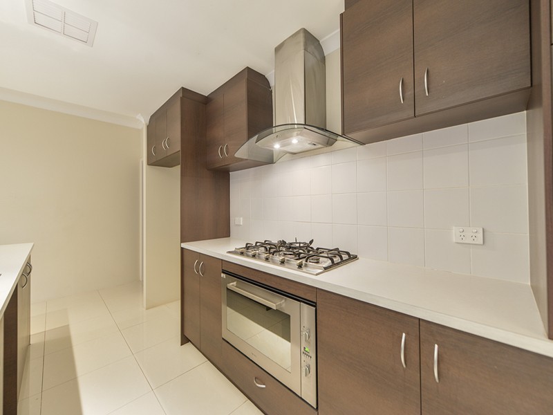 11 Godwit Street, Queens Park WA 6107