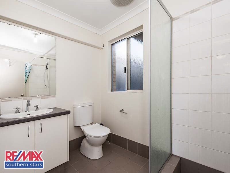 42 Serisier Parkway, Queens Park WA 6107