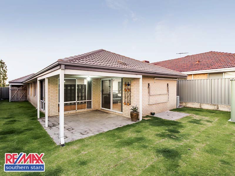 42 Serisier Parkway, Queens Park WA 6107
