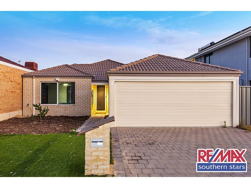 42 Serisier Parkway, Queens Park WA 6107