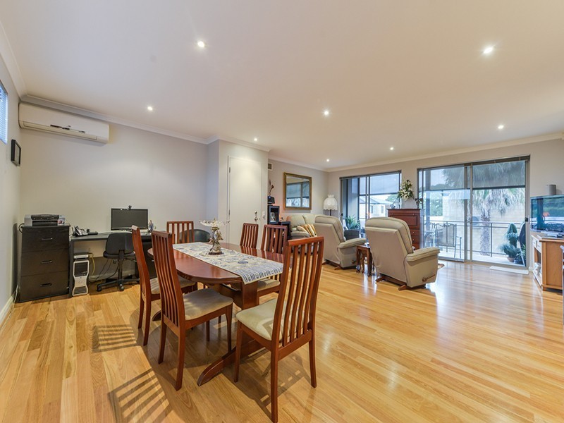 4/36 Mason Street, Cannington WA 6107